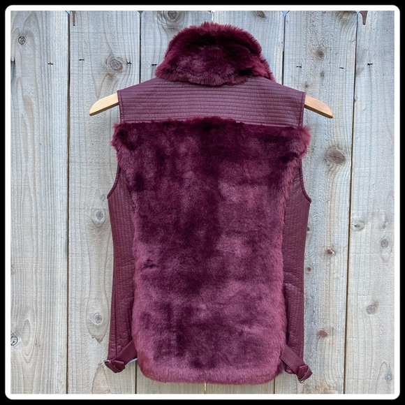 Guess burgundy fur vest - Picture 2 of 11